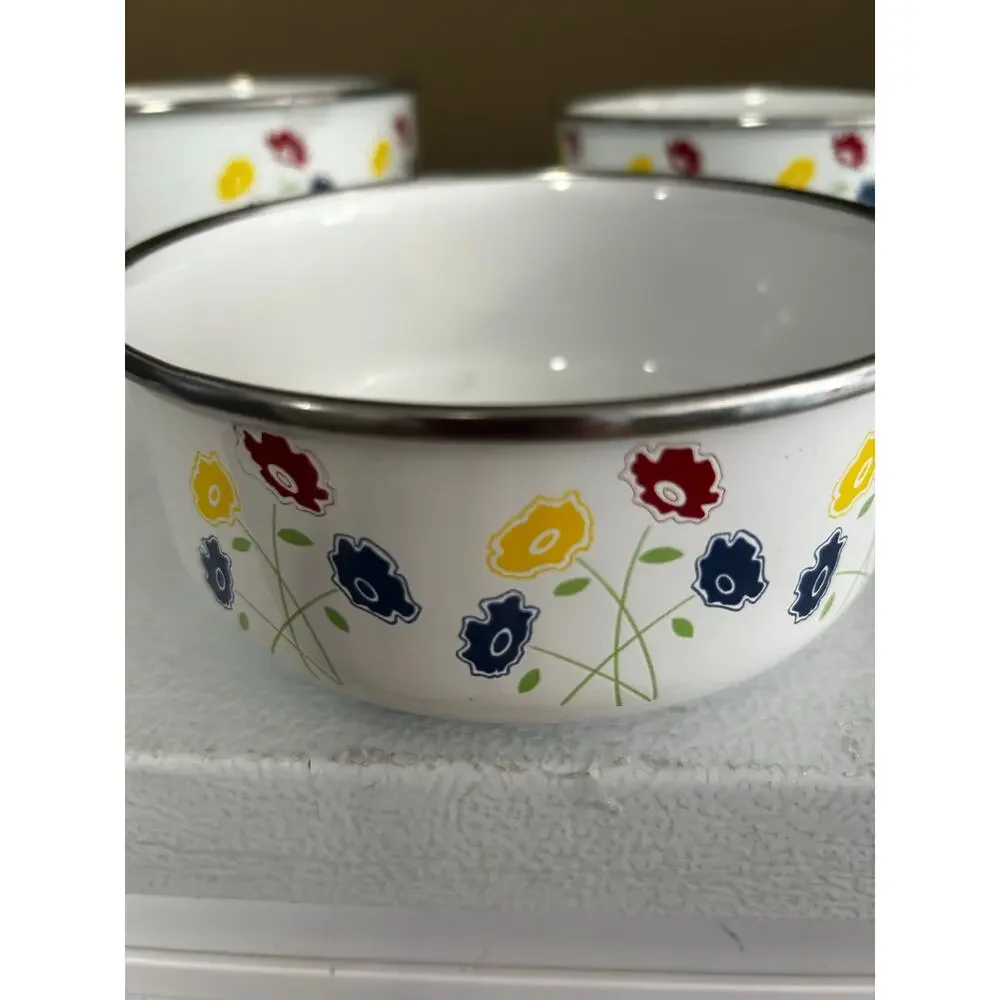 Vintage enamel nesting bowls